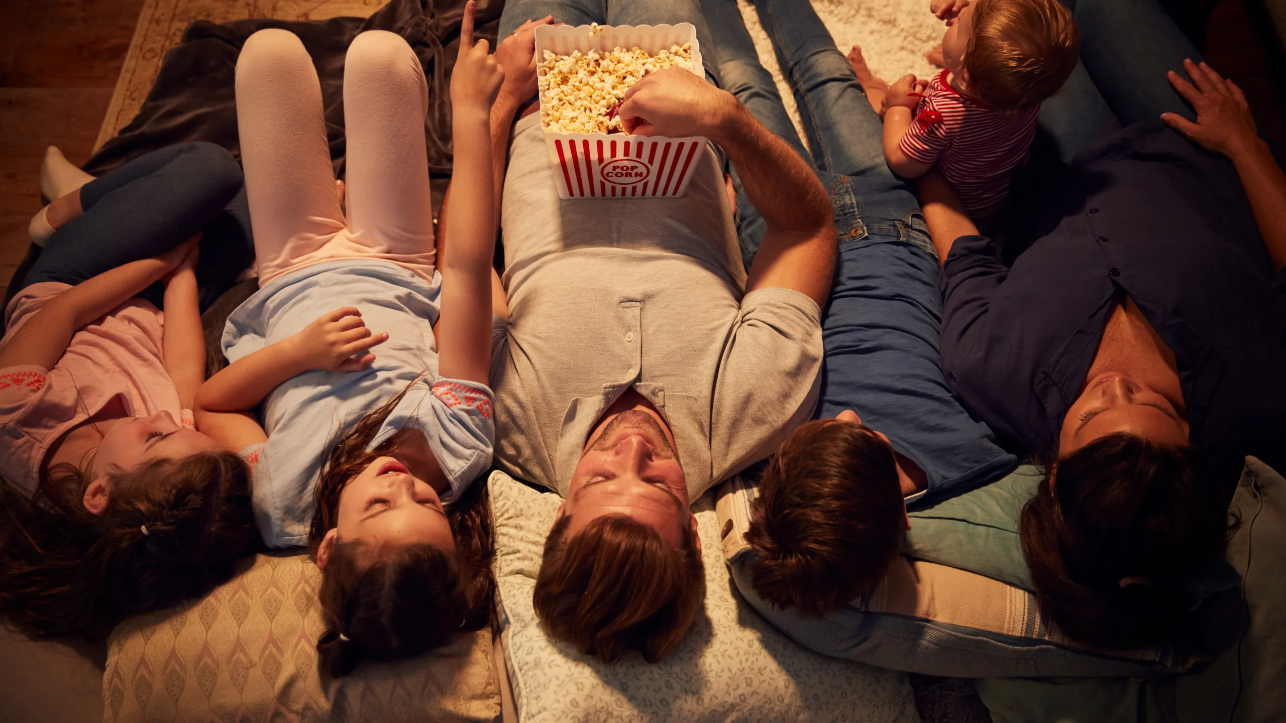 4 Ideas for Planning the Perfect Family Night In