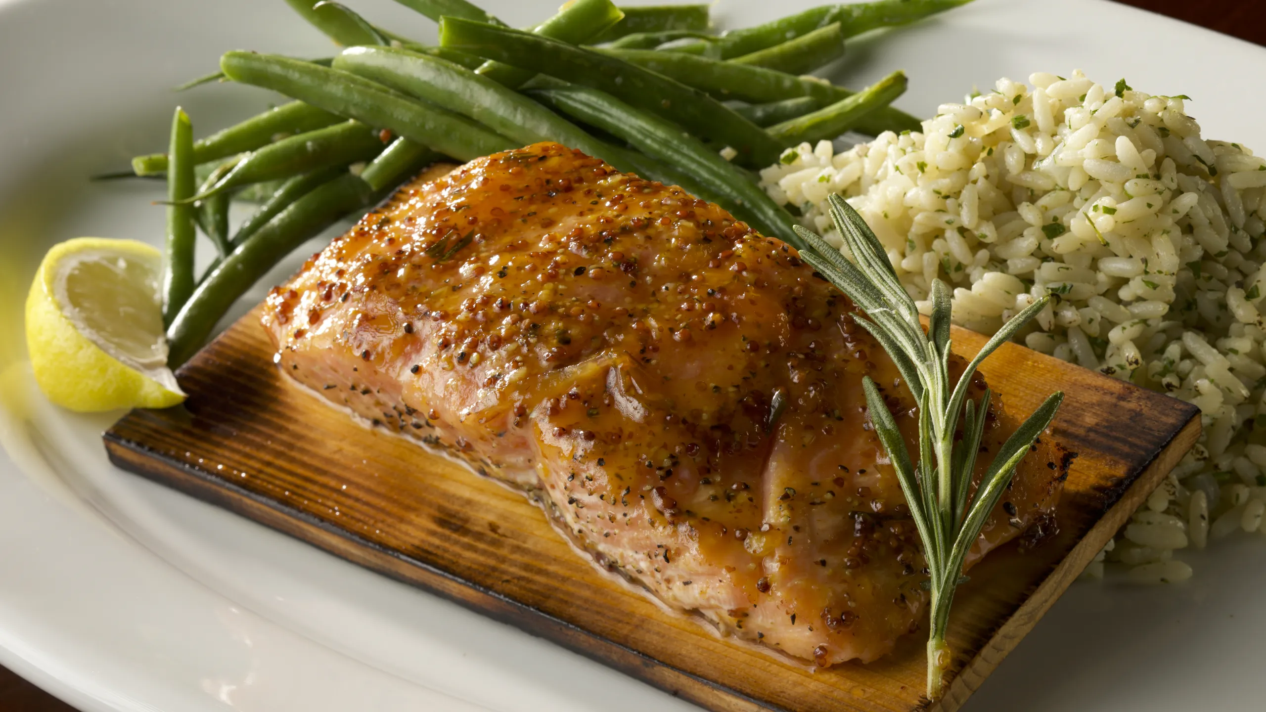 Salmon vs Tuna: The Differences and Similarities