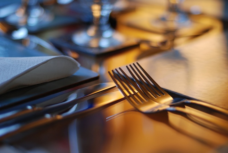 A Closer Look at Dinner Table Etiquette