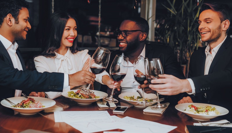 4 Ways To Enjoy Your Next Gathering At Stonewood Grill